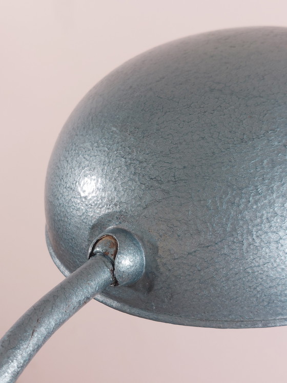 Image 1 of Vintage metalen werkplaatslamp van Gebrüder Cosack, bureaulamp, gehamerd oppervlak, jaren 1940
