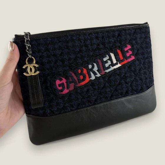 Clutch Chanel Gabrielle in tweed e pelle di vitello (photo 7 of 25)