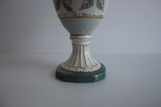 Image 1 of Vaso/anfora in porcellana d'epoca, Royal Dux, anni '60.