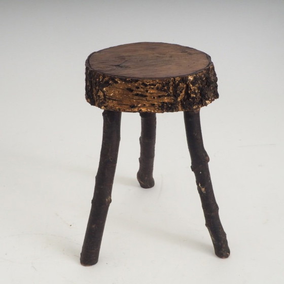 Rustikaler handgefertigter Holz-Hocker – Wood (photo 4 of 13)