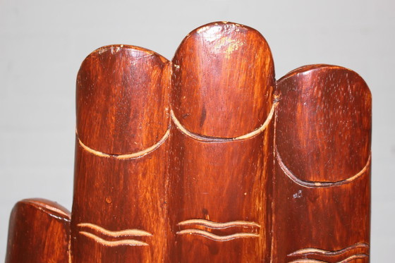 Image 1 of Hand Chair Surrealistischer skulpturaler Sitz (Stil der 1970er Jahre)