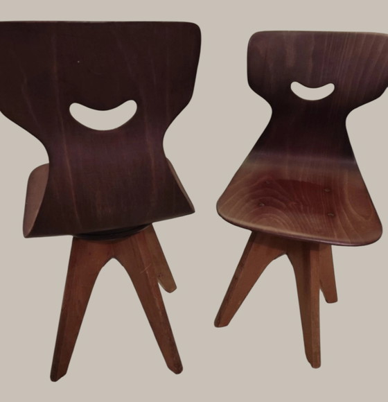 Image 1 of Designklassieker: Set van 2 Pagholz kinderdraaistoelen van Adam Stegner (jaren 50)

