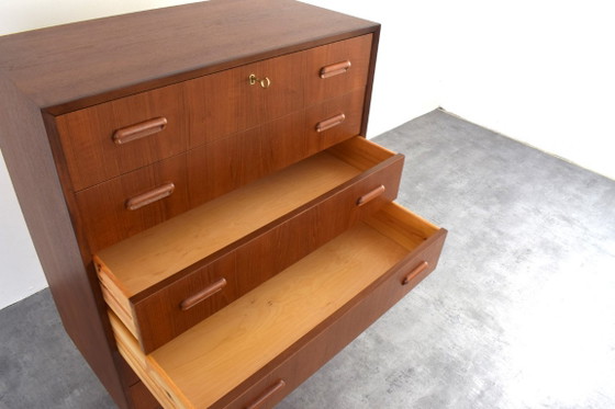 Image 1 of Cassettiera danese in teak di metà secolo, anni '60.