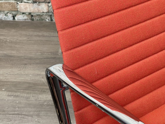 Image 1 of Vitra EA116
