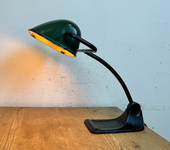 Image 1 of Lampe de table vintage en émail vert de BUR, années 1930