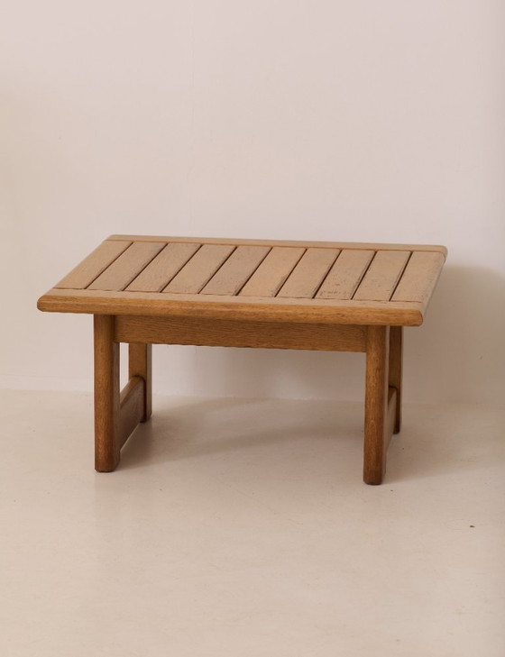 Image 1 of Vintage vierkante salontafel van massief iepenhout, Dlg Regain, circa 1980.