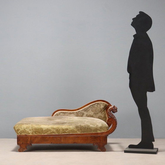 Image 1 of Diván de nogal