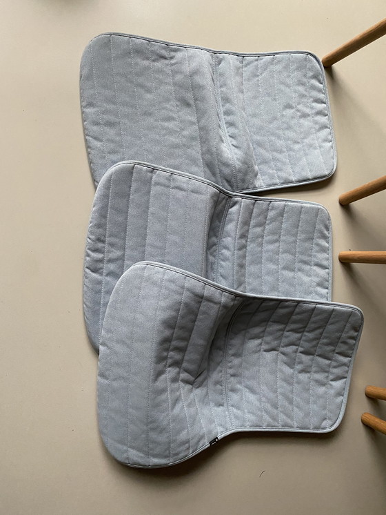 Image 1 of Vitra Hal madera comedor chakra