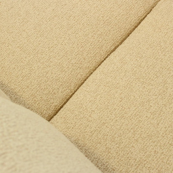 Image 1 of Canapé deux places « Bastiano » restauré en boucle blanc cassé et noyer par Afra et Tobia Scarpa pour Gavina, 1966