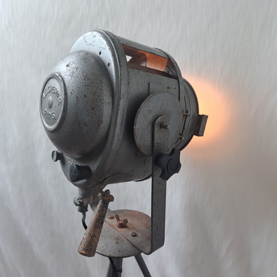 Image 1 of Lampe de théâtre vintage industrielle Cremer sur trépied - Paris