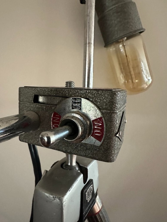 Image 1 of Rare lampe de cinéma Meiji des années 1950 – design industriel japonais.