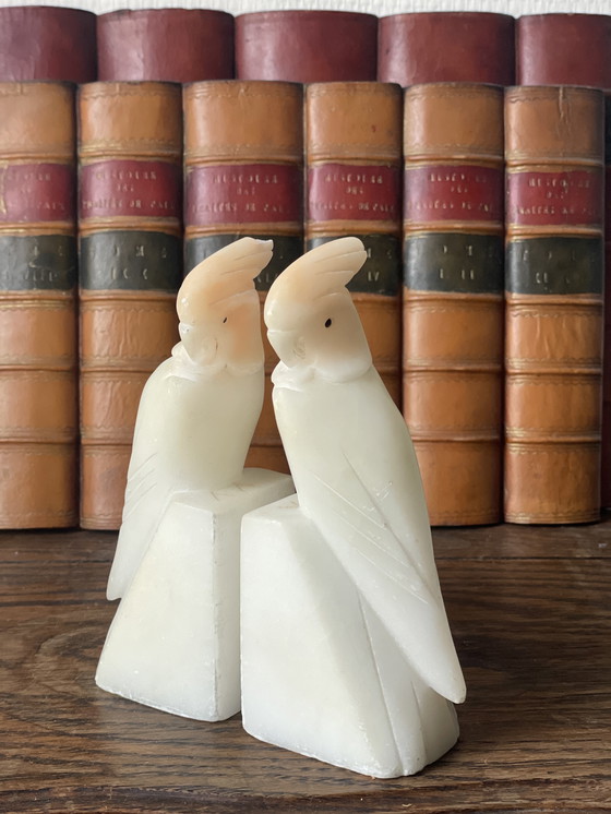 Image 1 of Vintage Italiaanse albasten boekensteunen in de vorm van vogels