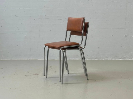 2 vintage Italiaanse stapelstoelen in chroom en bruin kunstleer, jaren 80 – Eetkamerstoelen, Chrome (photo 3 of 11)