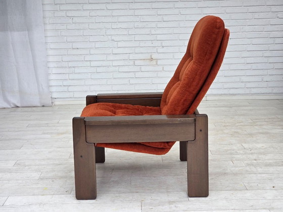 Image 1 of Deense fauteuil uit de jaren 70, oranje/rood meubelvelours, donker eikenhout.