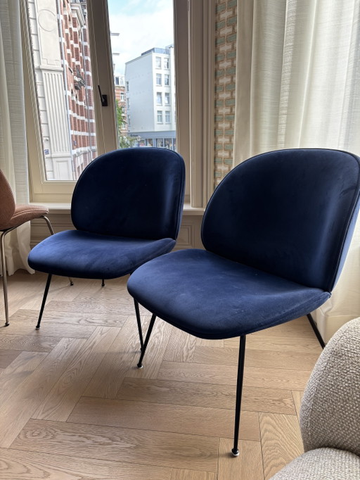 2x Gubi Beetle Lounge Fauteuil Gubi Velvet – stoelen fauteuils, Metal