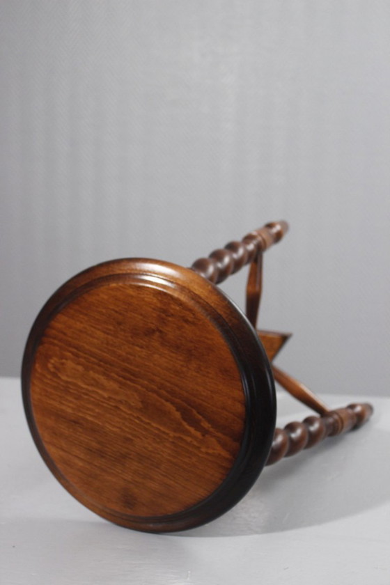 Image 1 of Brutalistischer Dreibeinhocker aus gedrechseltem Holz, Stil von Charles Dudouyt, 20. Jahrhundert