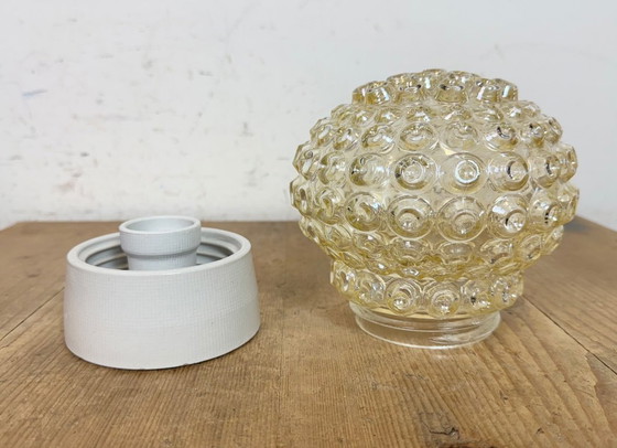 Image 1 of Plafonnier vintage en porcelaine blanche, années 1970