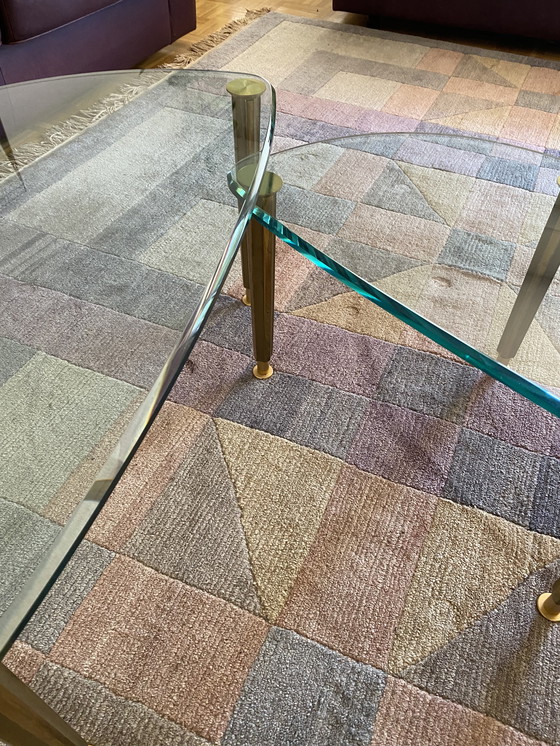 Image 1 of Un elegante tavolino da caffè WK 825; ottone lucido e vetro cristallo