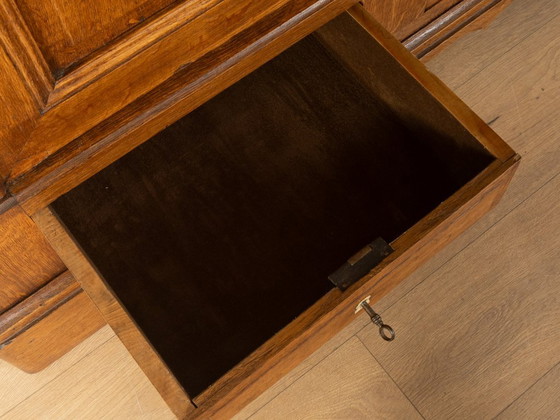 Antique Oak Wardrobe – Wood (photo 9 of 12)