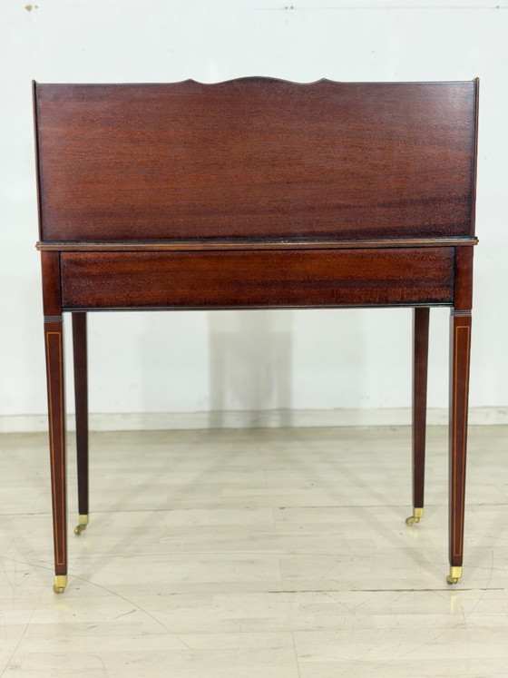 Secrétaire élégant de style Sheraton ancien avec plateau en cuir / Bureau des années 1960 / Secrétaire (photo 15 of 17)