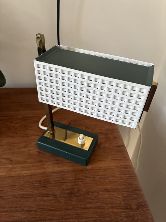 Lampada da tavolo vintage anni '50 – Stile Mathieu Matégot – Metallo perforato e Ottone – Lampade da tavolo (photo 3 of 12)