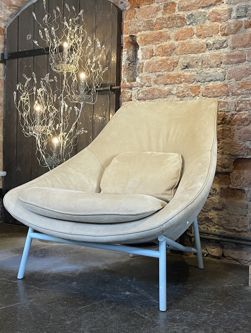 Fauteuil Pode Tresto en magnifique cuir naturel Neron