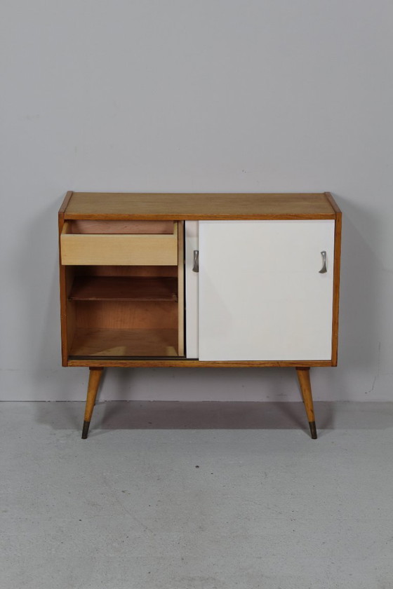 Image 1 of Vintage wit kastje jaren '60