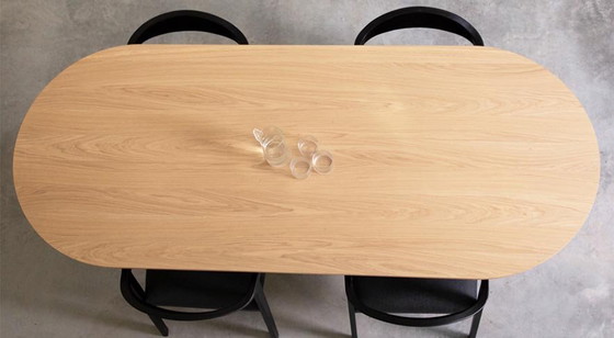 Image 1 of Houten Eettafel 220X90 Cm - Naturel Hout Met Crèmekleurig Onderstel