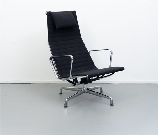 Vitra eames chair