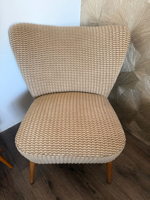 Ensemble vintage d'armoires et de chaises