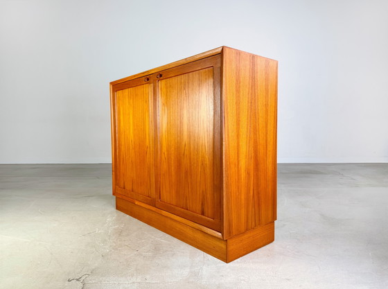 Image 1 of Cómoda Bramin de mediados de siglo, aparador HW, pequeño armario de teca