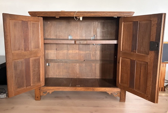 Antiker Eichenschrank im Stil der Neorenaissance – Sideboard, Wood (photo 2 of 6)