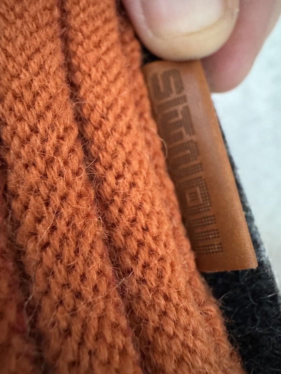 Image 1 of Montis Beanie Pouf