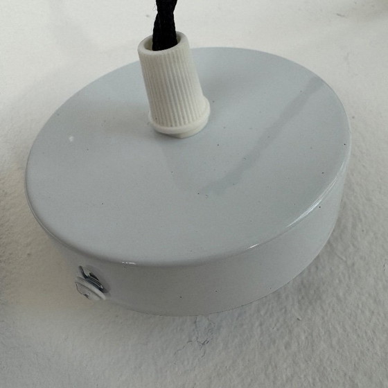 Image 1 of PAIRE D’ANCIENNES SUSPENSIONS EN OPALINE VINTAGE 13 CM