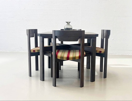 Set bestaande uit een tafel en 4 stoelen van Girsberger, jaren 1973
