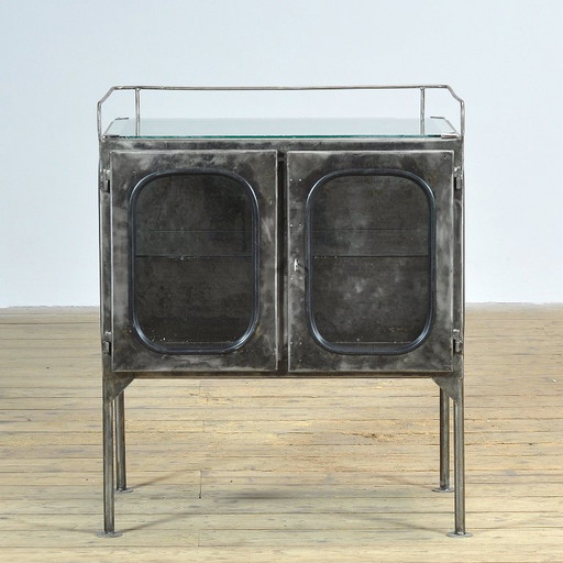 Vintage Ziekenhuiskast, jaren 70 – kasten, Glass, Metal (photo 2 of 12)