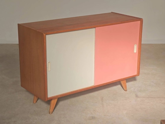 Credenza U452 rosa e bianca di Jiri Jiroutek per Interier Praha – Armadi contenitori, Legno, Design (photo 25 of 28)