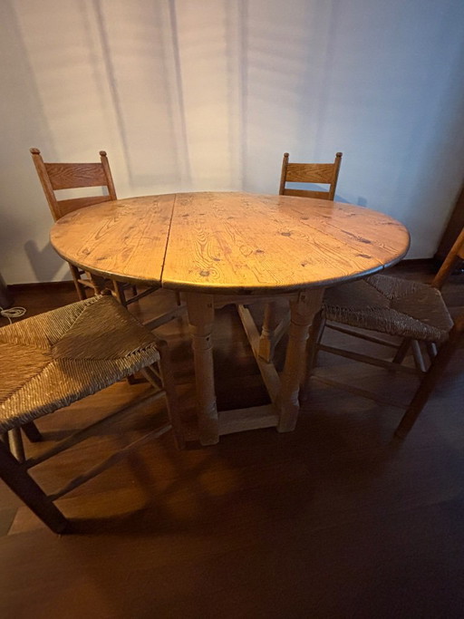Mesa de comedor (madera de pino)