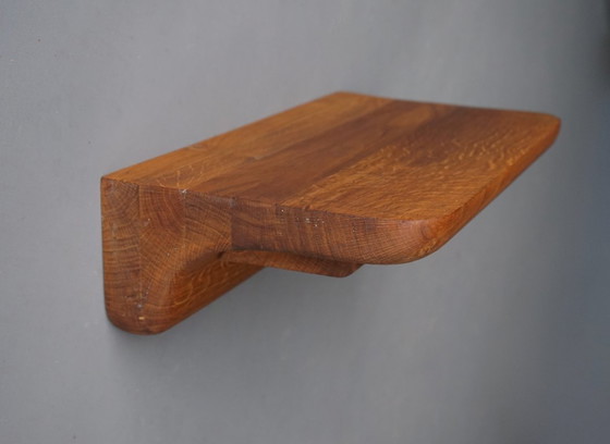 Image 1 of Klein, brutalistisch eikenhouten wandplankje, jaren 1950
