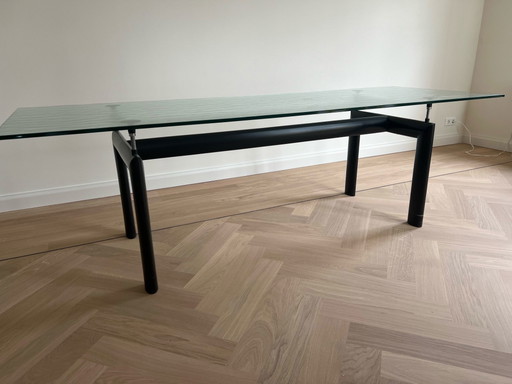 Cassina LC6 tafel, le Corbusier