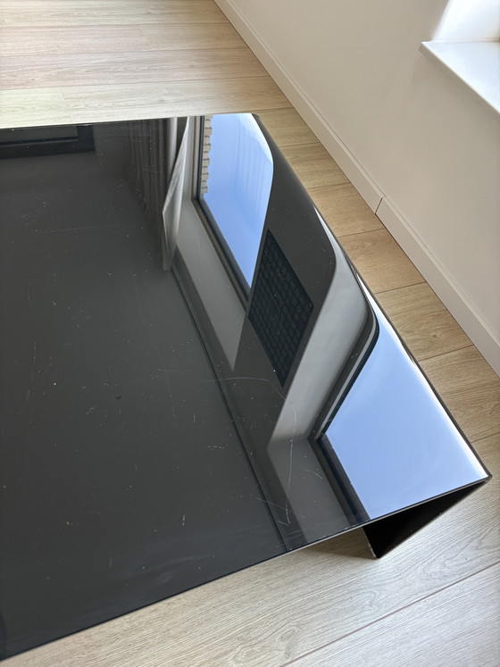 Image 1 of Black high-gloss glass coffee table