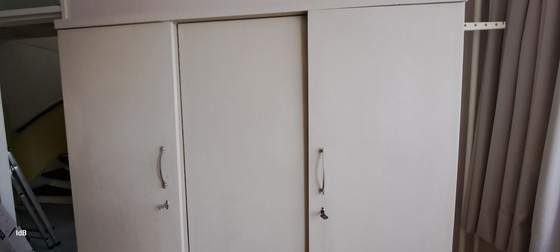 Image 1 of armoire à linge vintage