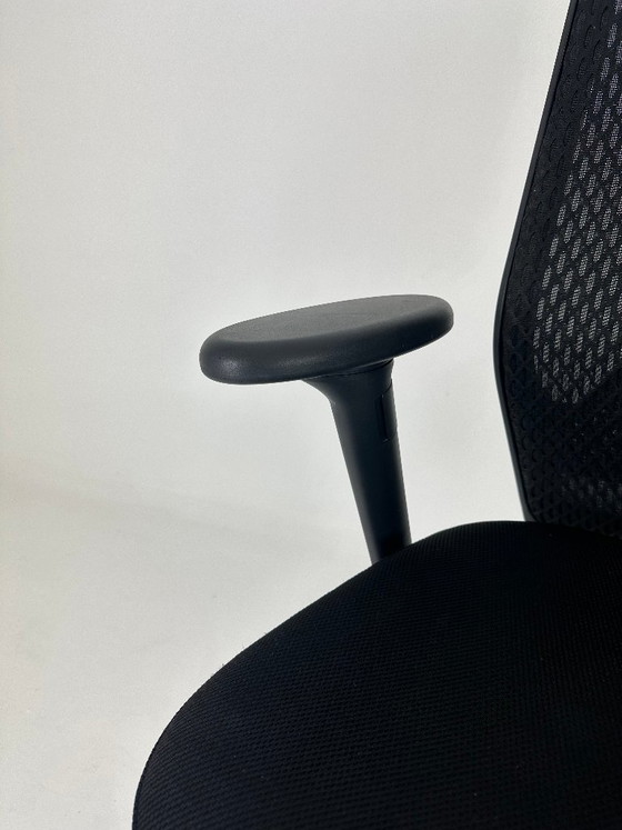 Image 1 of Vitra ID MESH Chair