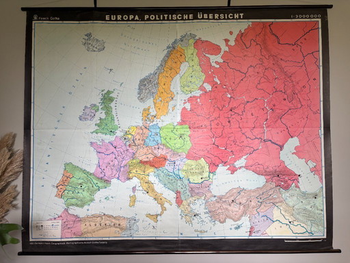 EUROPE, POLITICAL OVERVIEW - Map of East Germany 1977