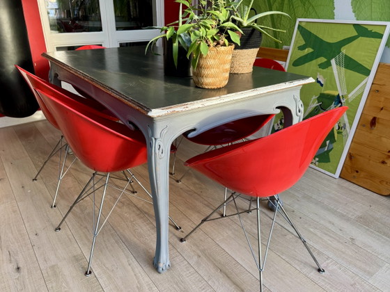 Image 1 of 6 Philppe Starck Stoelen Eros Rood Solid heel mooi