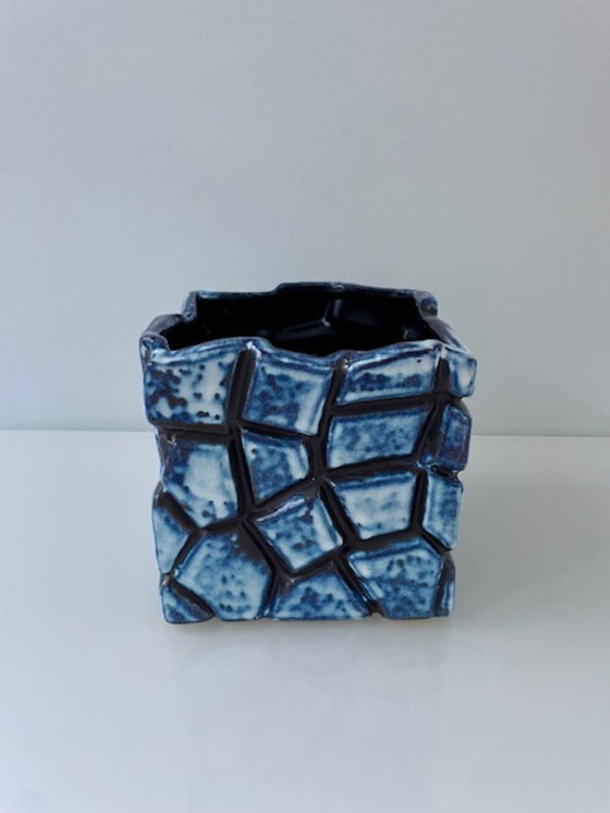 Image 1 of Square handmade flower pot with crackle design