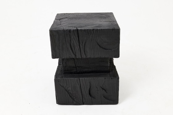 Image 1 of Sculpturale hardhouten bijzettafel, kruk, gebrand hout, handgesneden, Logniture