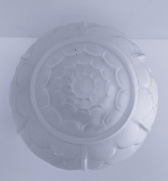 Image 1 of Lámpara esférica Art Déco, vidrio prensado moldeado