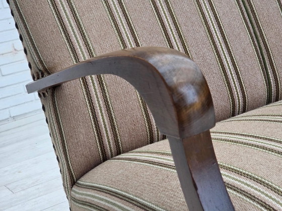 Image 1 of Divano danese a 2 posti, anni '50, rivestimento in tessuto di lana beige, gambe in legno di faggio.