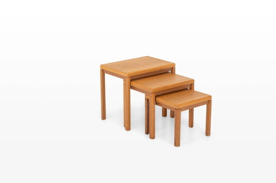 Vintage oak nesting tables by Van Den Berghe Pauvers, 1970s, set of 3 – Side tables, Wood (photo 10 of 10)